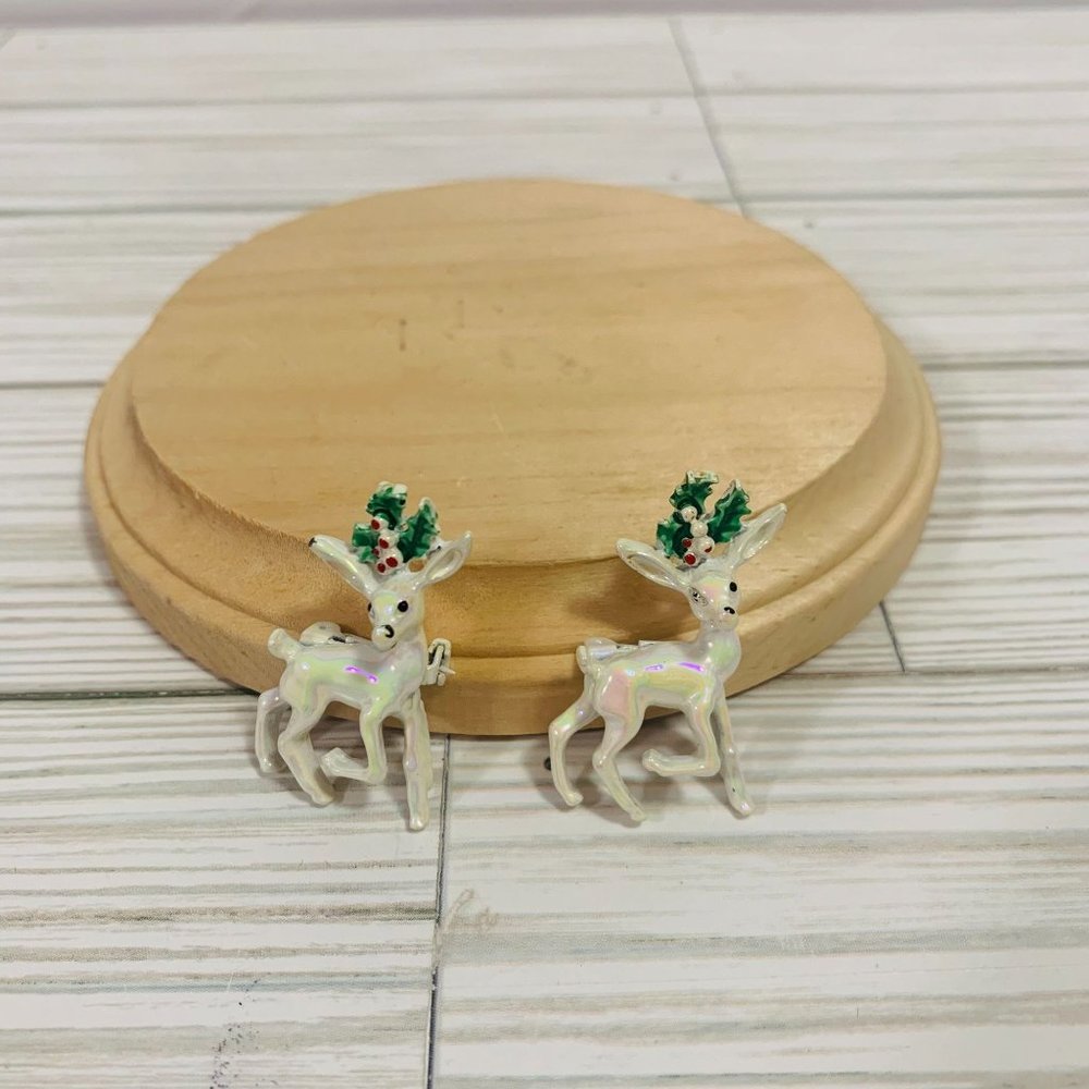 Vintage Gerry's White Irridescent Reindeers Hollyberry Brooch Set of 2